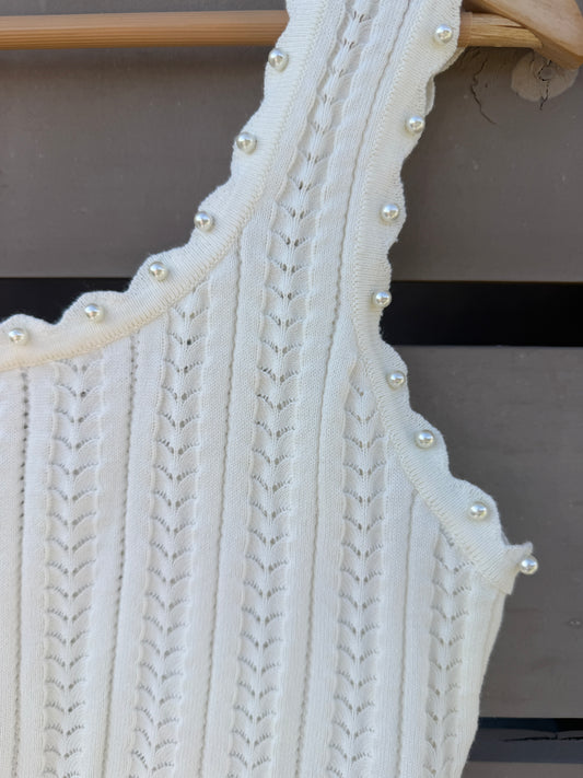 Ivory and Pearl Scallop Trim Tank